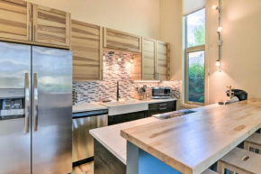 Stylish Anchorage Townhome about 1 Mi to Downtown Anchorage